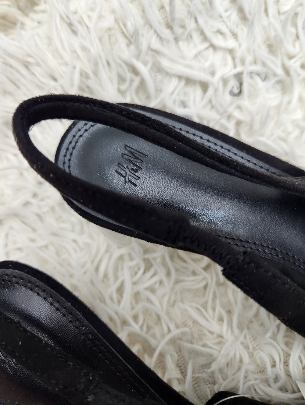 H&M Pointed Toe Slingback Kitten Heels  Black Suede Style - Picture 3 of 6
